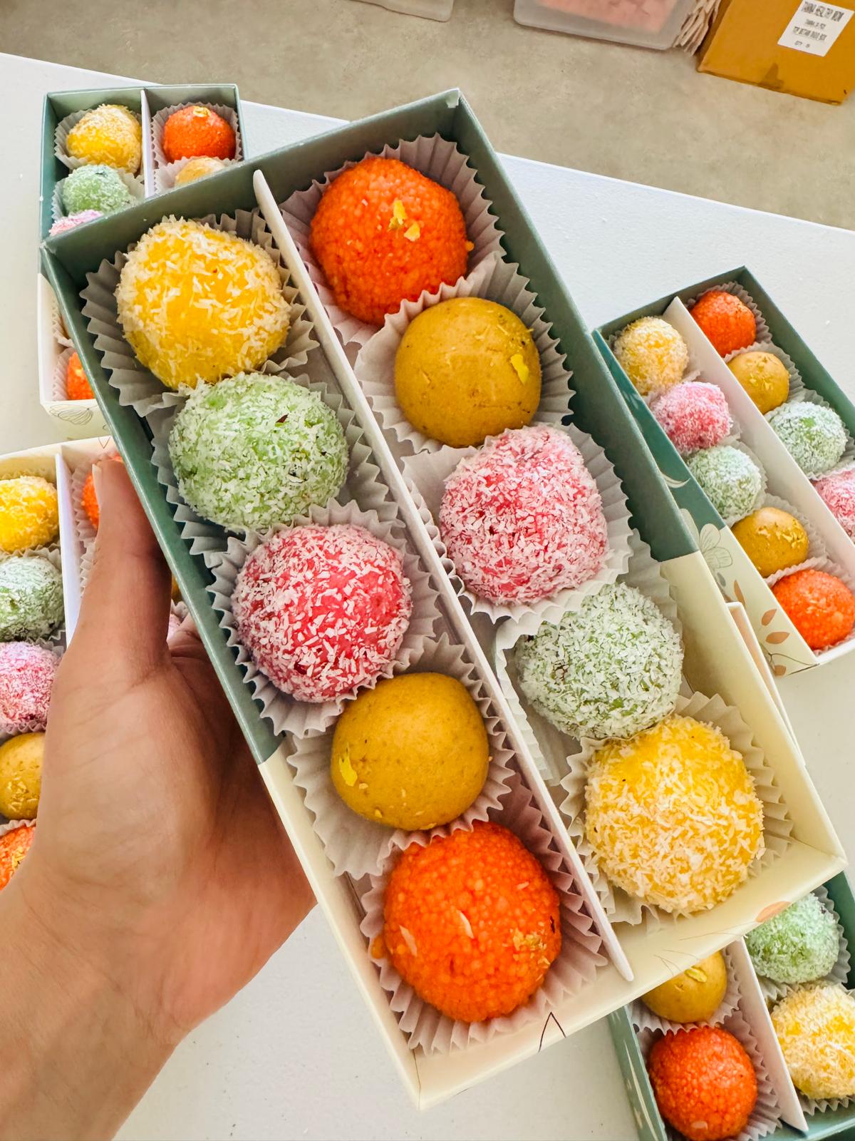 Divine 10 Ladoos Prasad Box